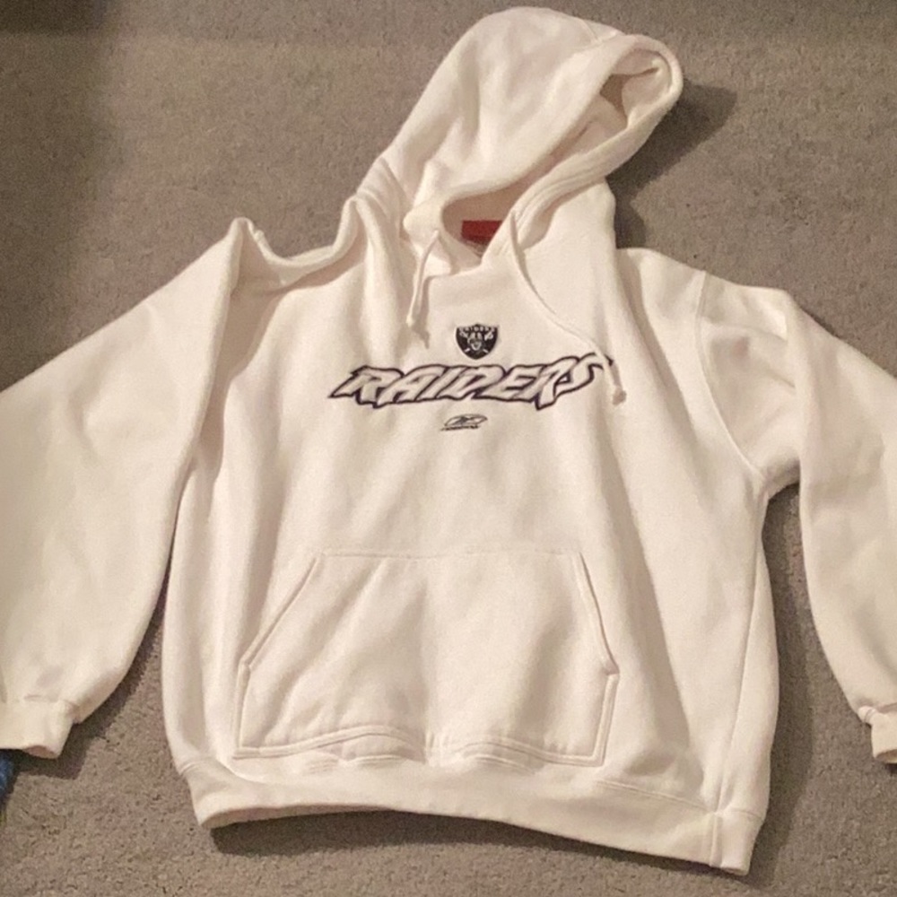 Raiders sweatshirt
